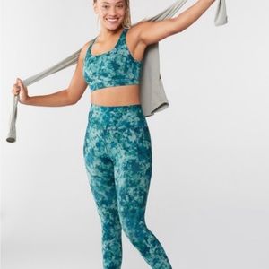 Tie dye salutations leggings 7/8